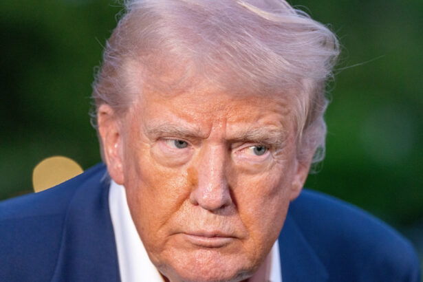 trump isi apara decizia de a bloca inscrierea studentilor straini la universitatea harvard vrem sa stim cine sunt 6833008e6e1db