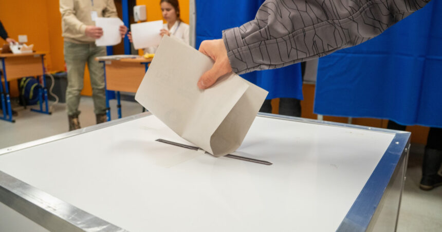 turul 2 al alegerilor prezidentiale 2025 george simion versus nicusor dan ce trebuie sa stii despre votul din 18 mai 6819a01819b57