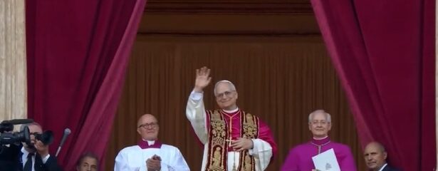 ultima ora video noul papa prezentat oficlal numele ales premiera 681ce988969bd