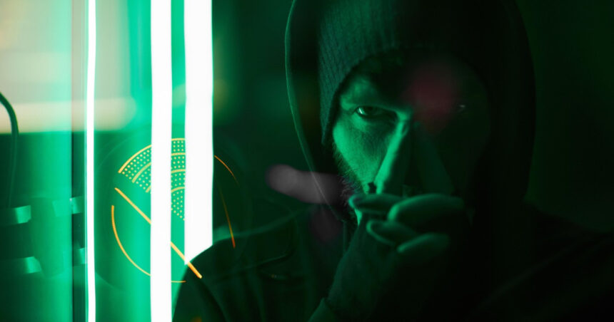 Un agent FBI renegat afirmă că a încercat să-l avertizeze pe Elon Musk că este ținta serviciilor secrete rusești. 1 un agent fbi acum renegat sustine ca a incercat sa ajunga la elon musk pentru a l avertiza ca este tinta serviciilor secrete rusesti 682ff40565808