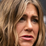 un barbat a fost arestat dupa ce a intrat cu masina in poarta casei actritei jennifer aniston din los angeles 681b3e7deb490