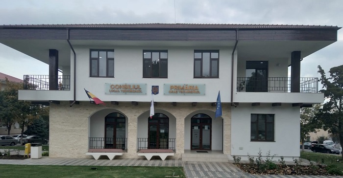 un barbat din constanta trimis in judecata pentru ca ar fi distrus doua masini ale primariei techirghiol magistratii valideaza dosarul 682597536e2c1