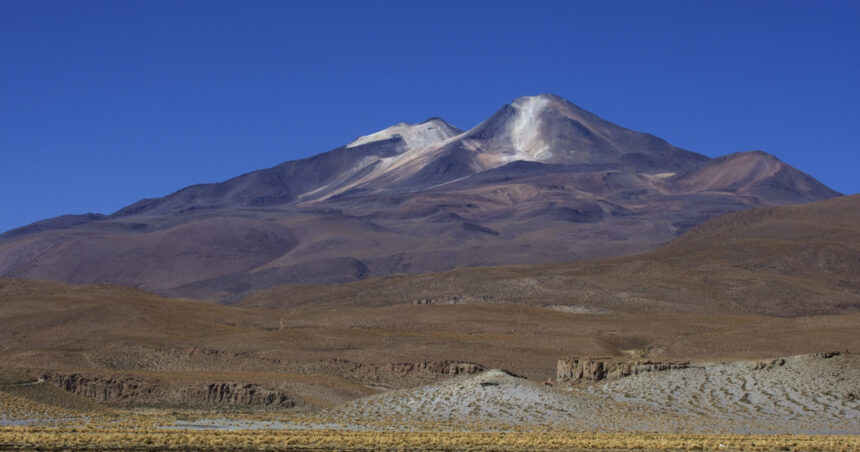 un vulcan zombi care nu a mai erupt de 250 000 de ani are o activitate ciudata cercetatorii se intreaba daca s ar putea trezi 682866987f76e