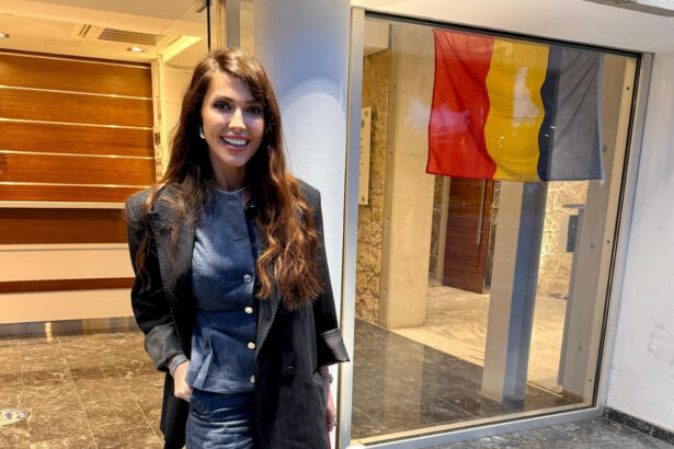 unde a votat ilinca vandici imbracata modern si incaltata cu pantofi de 1 000 de euro vedeta a spus nu conteaza unde te afli in lume vocea ta conteaza 6815f3f371e9e