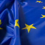 uniunea europeana a aprobat uriasul program de inarmare al tarilor membre si partenere in valoare totala de 150 de miliarde de euro acesta acorda credite pe termene de pana la 45 de ani cu 10 ani p 6835afc7625de