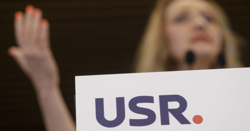 usr se dezice de pozele elenei lasconi tactici care contrazic valorile noastre fundamentale 6814aef43c1a0