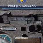 val de perchezitii ale politiei romane in tara in dosare privind arme si munitii detinute ilegal zeci de persoane duse la audieri 6828de7563d45