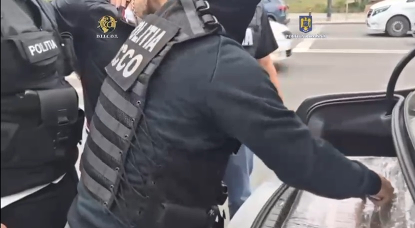 video afacere brevetata traficantii romani isi ascund marfa in spuma poliuretanica pentru a ascunde mirosul lotul de droguri ajunsese pe litoral 681f219383a6a