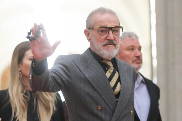 video ce a propus george becali la consultarile cu nicusor dan hai sa tragem noi grosul acuma 6837739b53611