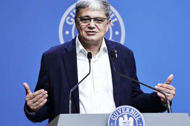 video comisia europeana a suspendat 869 milioane de euro din cererea 3 din pnrr bolos anunta cate jaloane sunt neindeplinite 6839934f8b46d