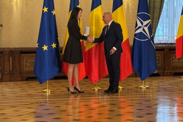 video cristina neagu o noua reactie dupa ce a fost decorata de ilie bolojan presedintele interimar al romaniei 682312363ad08