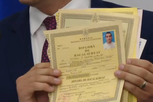 video dupa nicusor dan si george simion si a prezentat diploma de bacalaureat si a adus cu el si certificatul de casatorie 68232efe2f65e