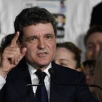video exclusiv nicusor dan in tribune pentru cristina neagu presedintele ales si a anuntat prezenta la meciul de retragere al reginei 682e204a687c4