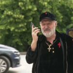 video gigi becali nu s a abtinut cand a fost intrebat despre finalul din play off asa face imparatul ei sunt slujitori toti iar eu fac dreptate 6821d5cf657a0