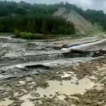 video inundatii puternice la salina praid debitul paraului din zona a crescut de peste o suta de ori activitatile in zona salinei sistate 68372ab4c1c01