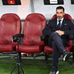 video lectia pe care le a predat o elias charalambous jucatorilor de la fcsb i am luat telefonul lui adrian sut si am facut asta 682730e232c98