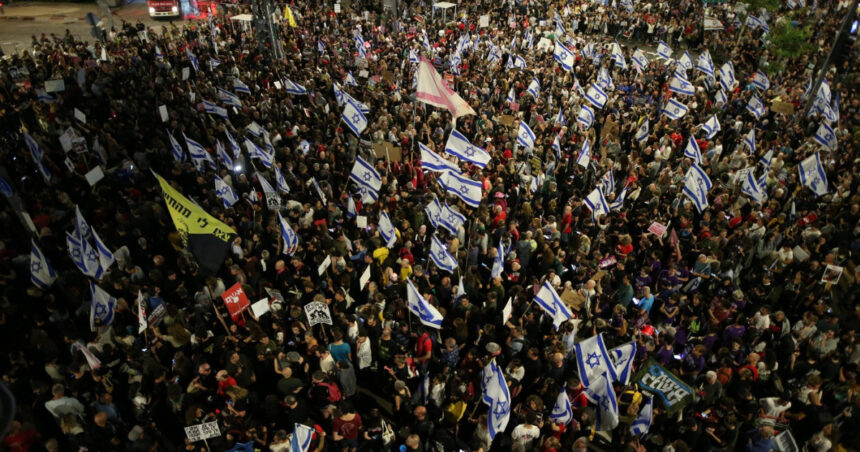 video manifestatie cu mii de oameni la tel aviv pentru eliberarea ostaticilor mobilizare uriasa dupa 600 de zile de razboi 68377b337d1ce