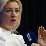 video maria zaharova lumea a vazut imaginile cu macron primind un croseu de dreapta de la sotia sa a fost lovit de mana kremlinului 6834956b265e6