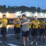 video pete hegseth s a antrenat alaturi de trupele americane pe un portavion in singapore imagini inedite cu seful pentagonului 68395fc3d0592