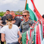 video peter magyar oponentul lui viktor orban a ajuns la granita cu romania in marsul celor un milion de pasi 68308bd8378bf