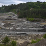 video protest al localnicilor in fata salinei praid dupa ce au aflat ca s a inundat si zona turistica 683971a961b4f