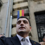 video reactii dupa ce george simion a spus ca va demisiona din functia de presedinte pentru calin georgescu 681cbdd87fc5f