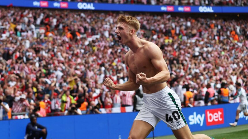 video stim ultima promovata in premier league un pusti de 19 ani a dat in 905 golul de 200 de milioane de lire 683303f437594