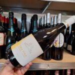 vinul zilei un alb din sardinia cu note olfactive de ananas floare de portocal si tente de mar pe palat arome simple elegante si catifelate de savurat alaturi de aperitive fructe de mare pest 6831632726217