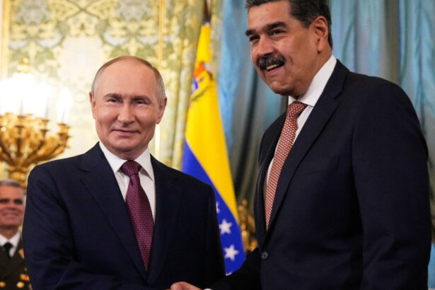 vladimir putin si nicolas maduro au semnat un acord strategic ce prevede parteneriatul intre rusia si venezuela 681c70f80112e