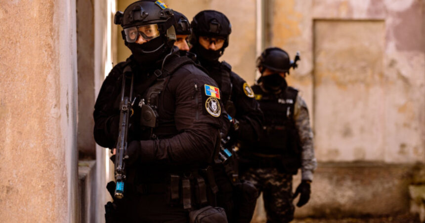 ziua z ampla operatiune a politiei si diicot de combatere a traficului de droguri aproape 300 de perchezitii in toata tara 6839cd5de8ea0