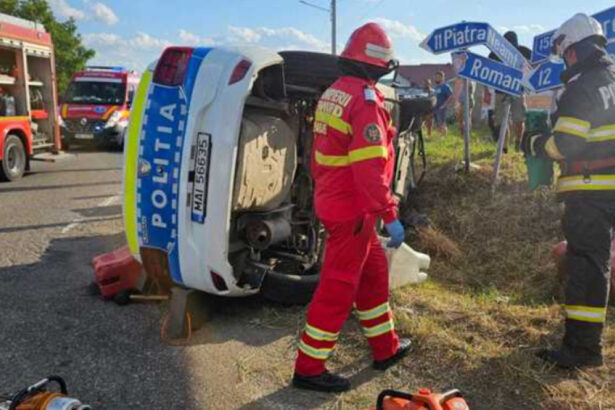 accident grav in neamt o autospeciala a politiei aflata in misiune s a rasturnat dupa ce a fost acrosata de un alt autoturism 685c41ae7bf5f