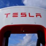 actiunile tesla au crescut cu aproape 10 dupa lansarea reusita a robotaxiului model y in austin 685a3ac670b84