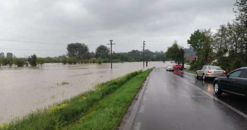 alerta hidrologica cod galben privind viituri rapide si posibile inundatii locale in zece judete 683ed4195971a