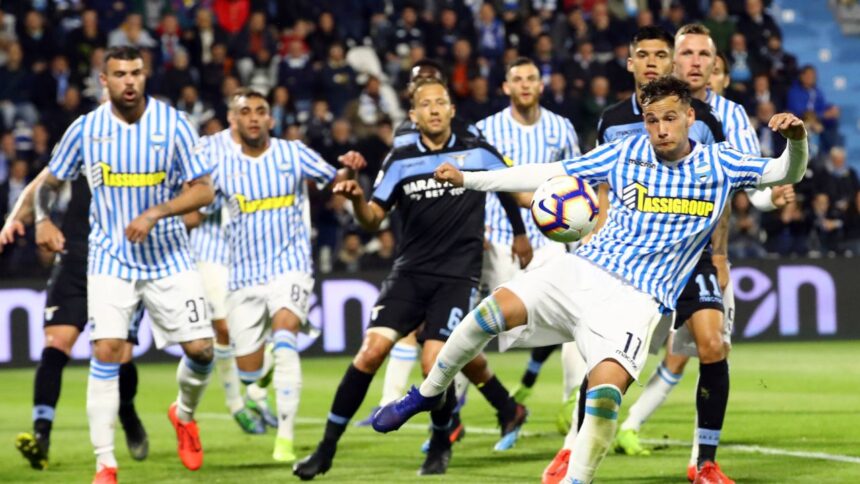 Analiză: Dinamo și Rapid au suferit o înfrângere semnificativă. Trei motive pentru care rivala din SuperLigă a reușit o mișcare de impact în mercato. 1 analiza dinamo si rapid au pierdut o lupta importanta trei motive pentru care rivala din superliga a dat o lovitura in mercato 6861052b660d3