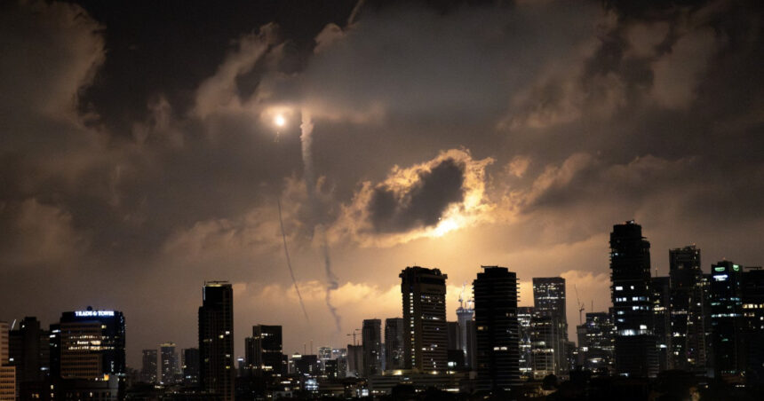 Avertisment de la Kremlin: Lumea se află la câțiva „milimetri distanță de o catastrofă nucleară” 1 avertisment de la kremlin lumea se afla la cativa milimetri distanta de o catastrofa nucleara 6852d9cf704f1