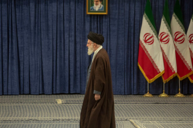 ayatollahul khamenei trece prin cel mai dificil moment de cand e liderul religios al iranului are 86 de ani si sta intr un buncar 68591cb111e25