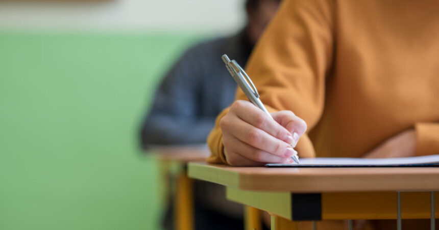 bac 2025 proba la alegere a profilului si specializarii subiectele si baremul de corectare vor fi publicate pe edu ro 684bea1001f68