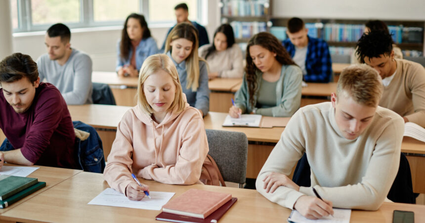 cand sunt programate examenele de corigenta in 2025 calendarul examenului de bacalaureat sesiunea din toamna 6846649552f54