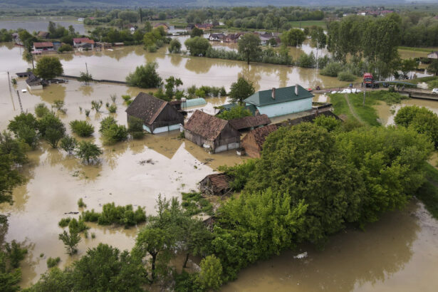 cod galben de inundatii in mai multe zone din tara 11 localitati din noua judete afectate in ultimele 24 de ore 683d7105d6462