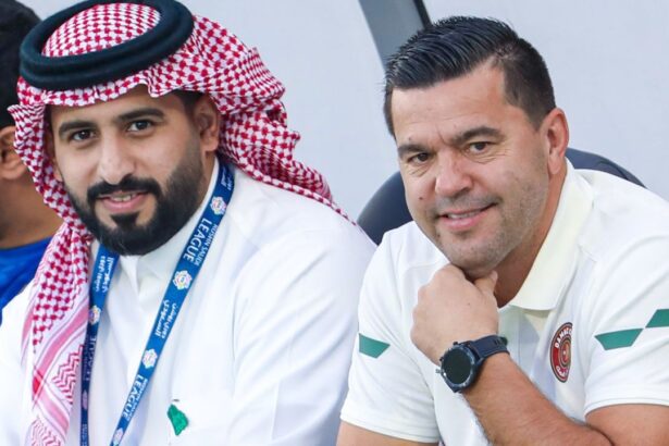 cosmin contra a semnat urmeaza prezentarea oficiala salariul sau astronomic 685ff67d90d85