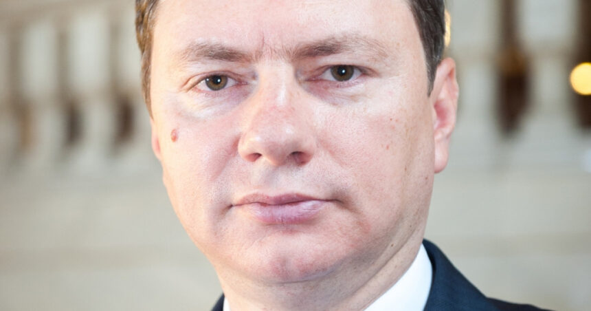 cosmin marinescu doctor in economie romania a ajuns in procedura de deficit excesiv in 2019 inainte de crizele multiple 6852ade015722