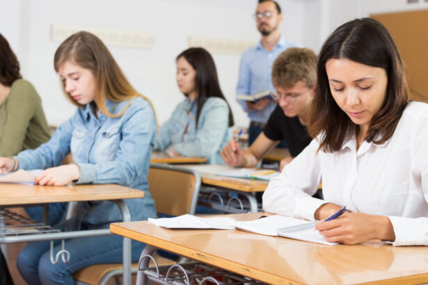 cum se calculeaza media la bacalaureat 2025 ce nota minima trebuie obtinuta la fiecare proba 6846a81a43d7a