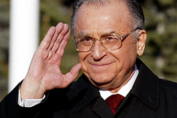 cum vede ion iliescu suveranismul din romania si ascensiunea extremei dreapta deviatii ideologice ridicole 6853f6ea0f546
