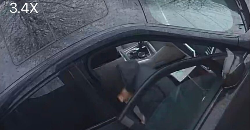 decizie definitiva in dosarul in care un individ care fila afaceristi in toata tara a sustras 70 000 de lei dintr un mercedes parcat in tomis iii 683e25248391c