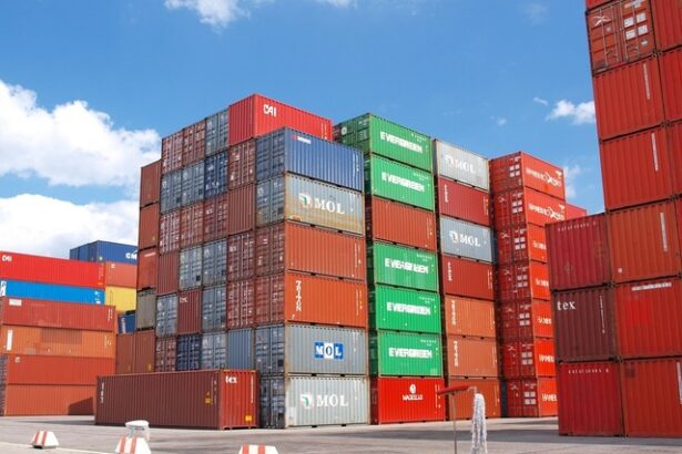 deficitul balantei comerciale mai mare cu aproape 25 fata de perioada similara a anului trecut 6847d3b1d81ba