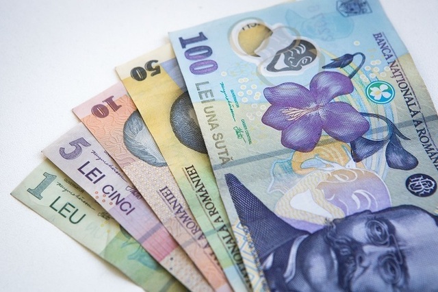 depozitele la banci ale firmelor si populatiei au crescut 685d15d01d8bd