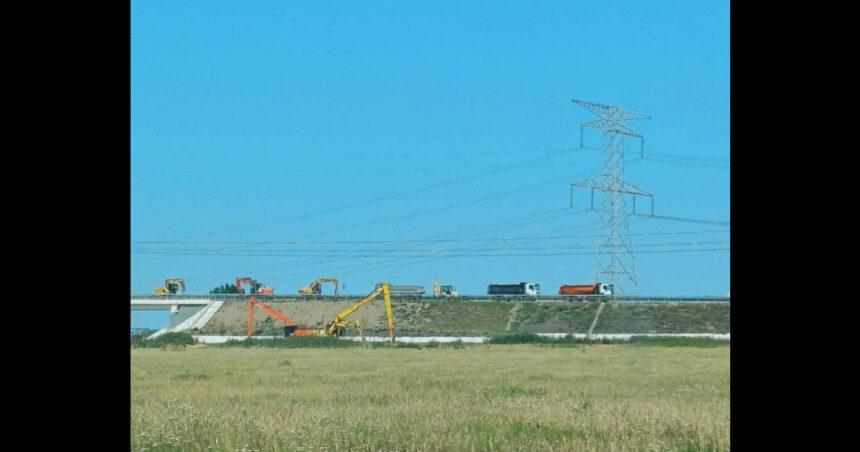 drumul principal de legatura intre podul suspendat peste dunare si judetul tulcea intra din nou in reparatii inainte de inaugurare 68527a53340d5