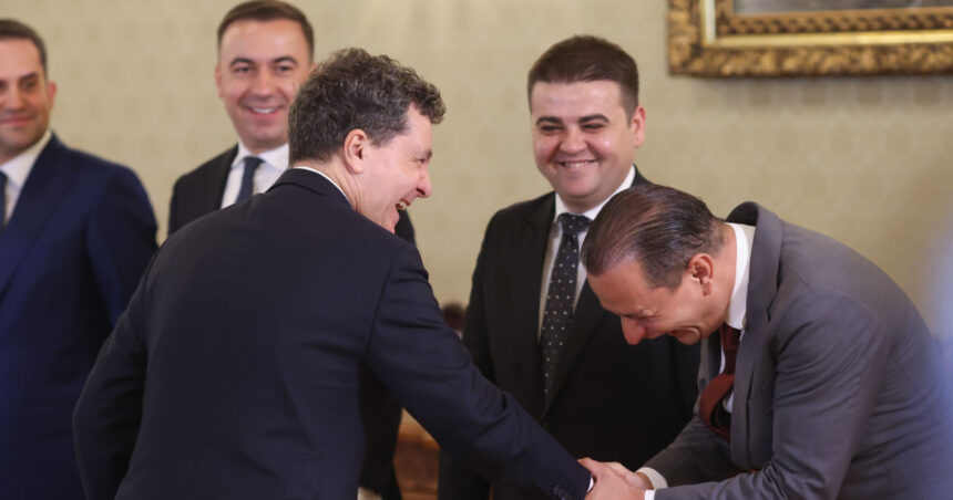 exclusiv cum explica baluta plecaciunea in fata fostului adversar politic nicusor dan dupa ce l a facut impostor in campania electorala 68543cf0b1c8f