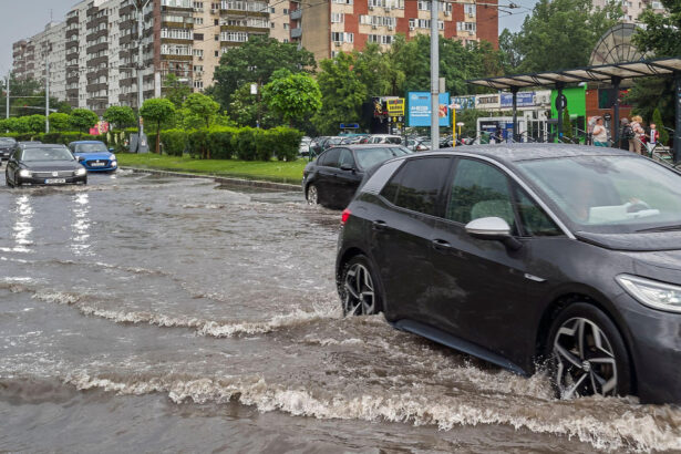 exclusiv furtuna care a inundat capitala semn al schimbarilor climatice roxana bojariu nu vom scapa de ploi ce urmeaza saptamana viitoare 68485f790617a