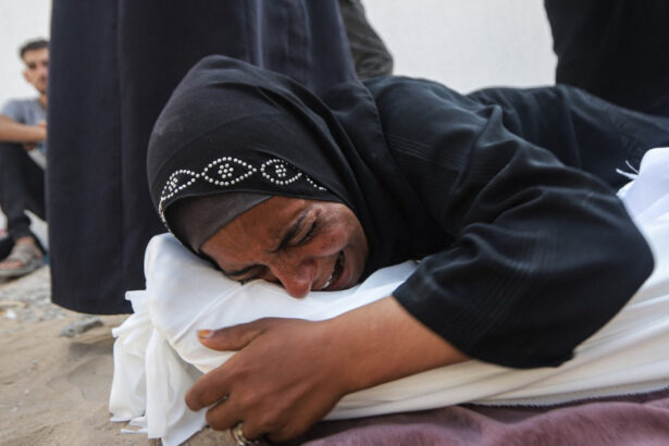 fasia gaza 90 de morti in 48 de ore in urma atacurilor israeliene accesul la internet continua sa fie oprit 684d9a50a9cb8